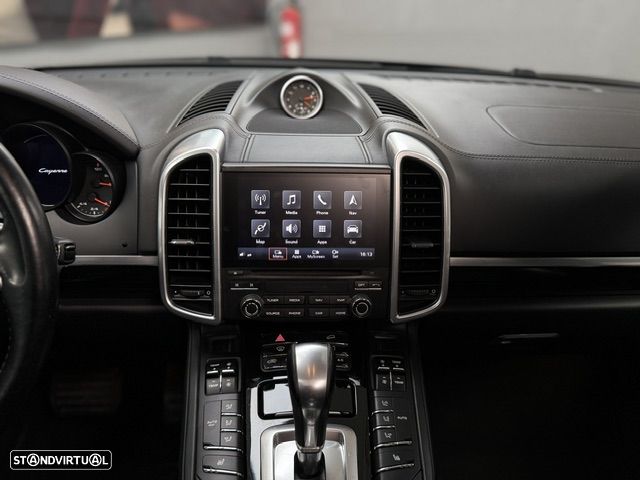 Porsche Cayenne Platinum Edition - 10