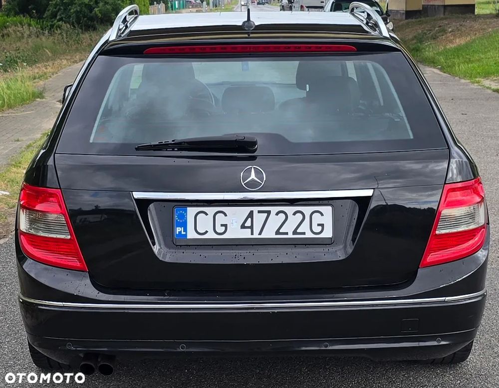 Mercedes-Benz Klasa C 180 CGI BlueEFFICIENCY Avantgarde - 7