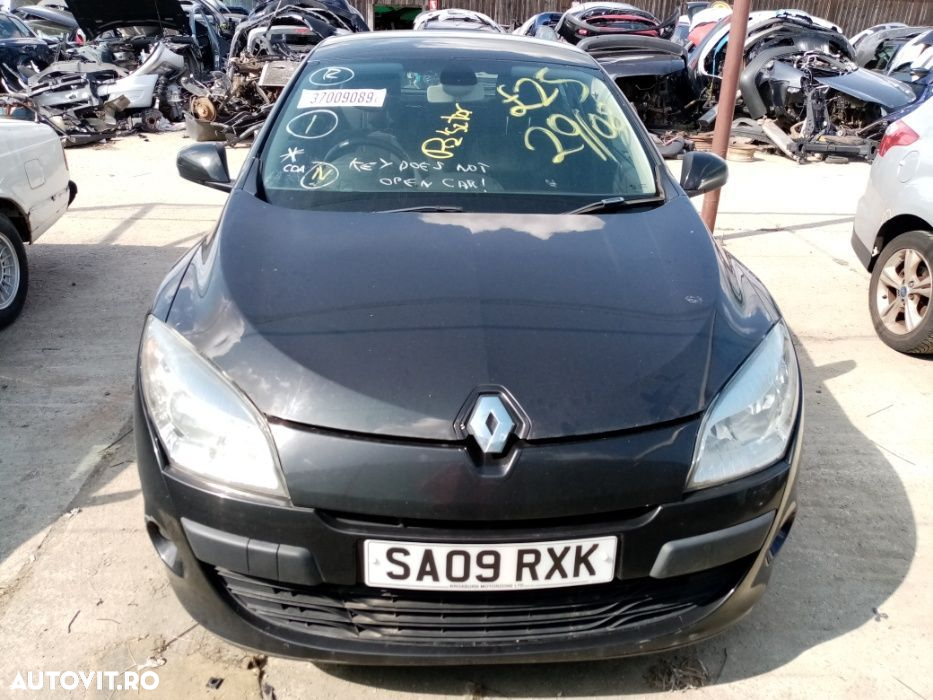 Dezmembrez Renault Megane 3 1.6 Benzina 81KW - 4