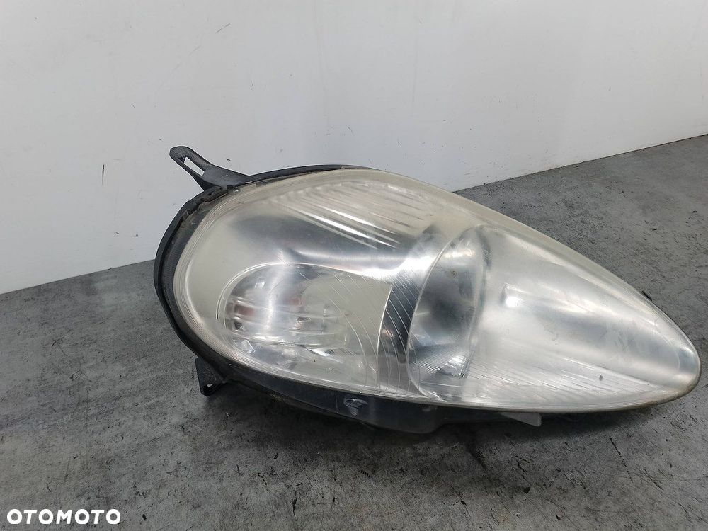 LAMPA PRZÓD PRAWA FIAT GRANDE PUNTO - 7