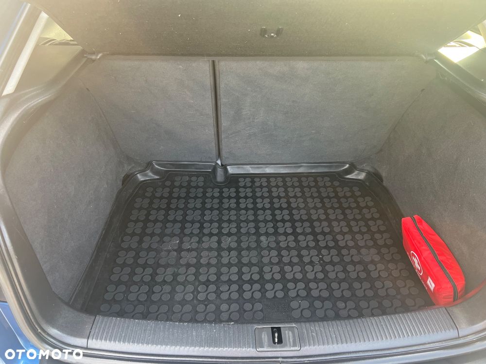 Audi A3 3-drzwiowe 2.0 TDI DPF Attraction - 12