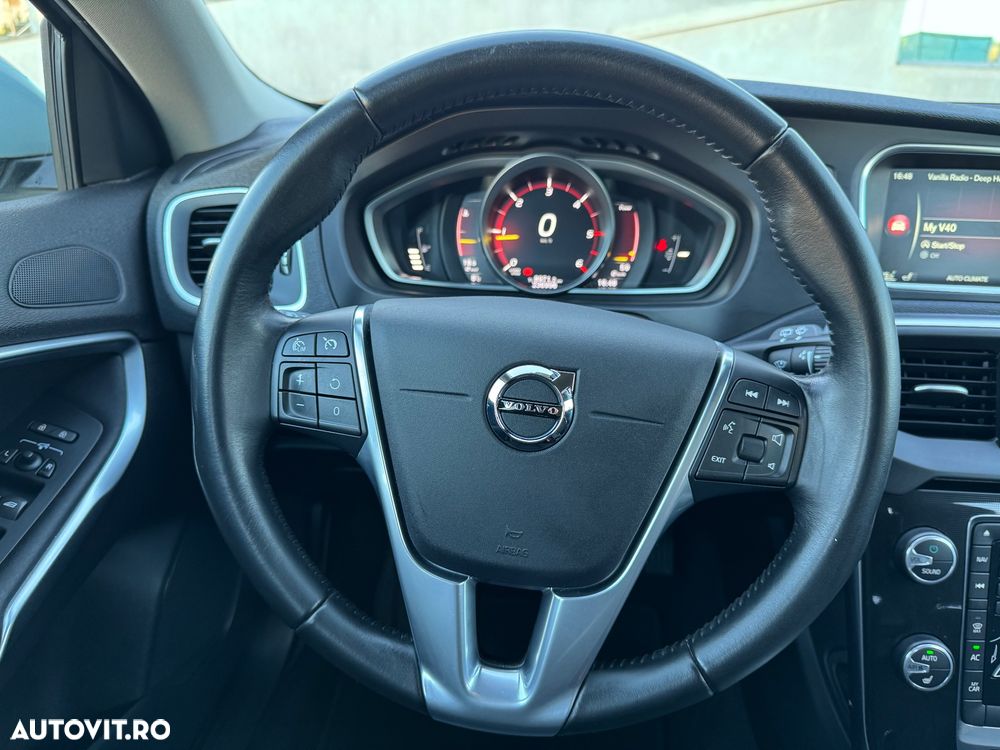 Volvo V40 D2 - 19