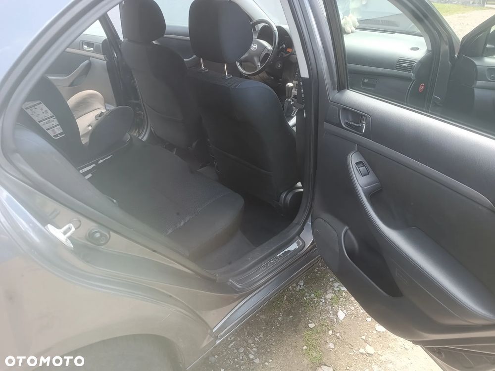 Toyota Avensis 2.0 VVT-i Sol - 7