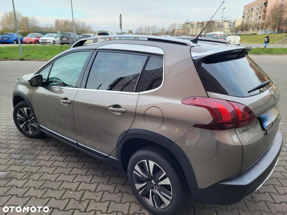Peugeot 2008 BlueHDi 100 STOP & START Allure - 24