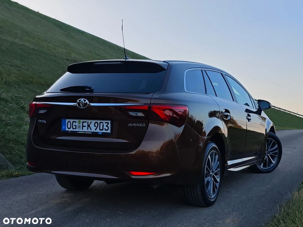 Toyota Avensis 2.0 D-4D Prestige - 6