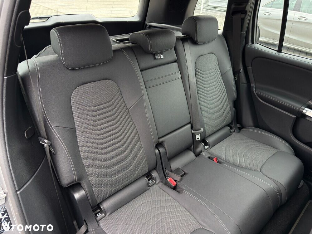 Mercedes-Benz GLB 200 Progressive 7G-DCT - 30