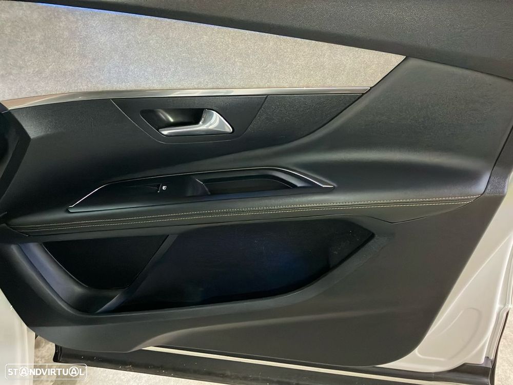 Peugeot 3008 1.5 BlueHDi GT Line EAT8 - 23