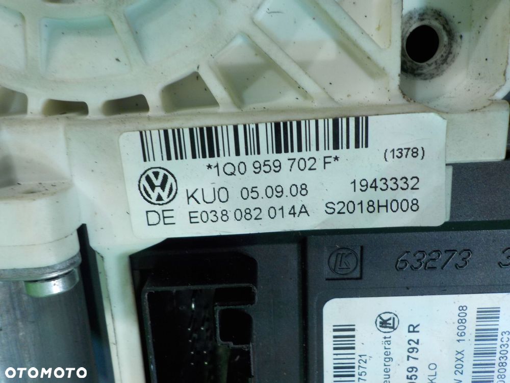 VW SCIROCCO 2.0 TSI 09r 3D podnosnik szyby lewy przod 1K8837401C 1Q0959702F - 4