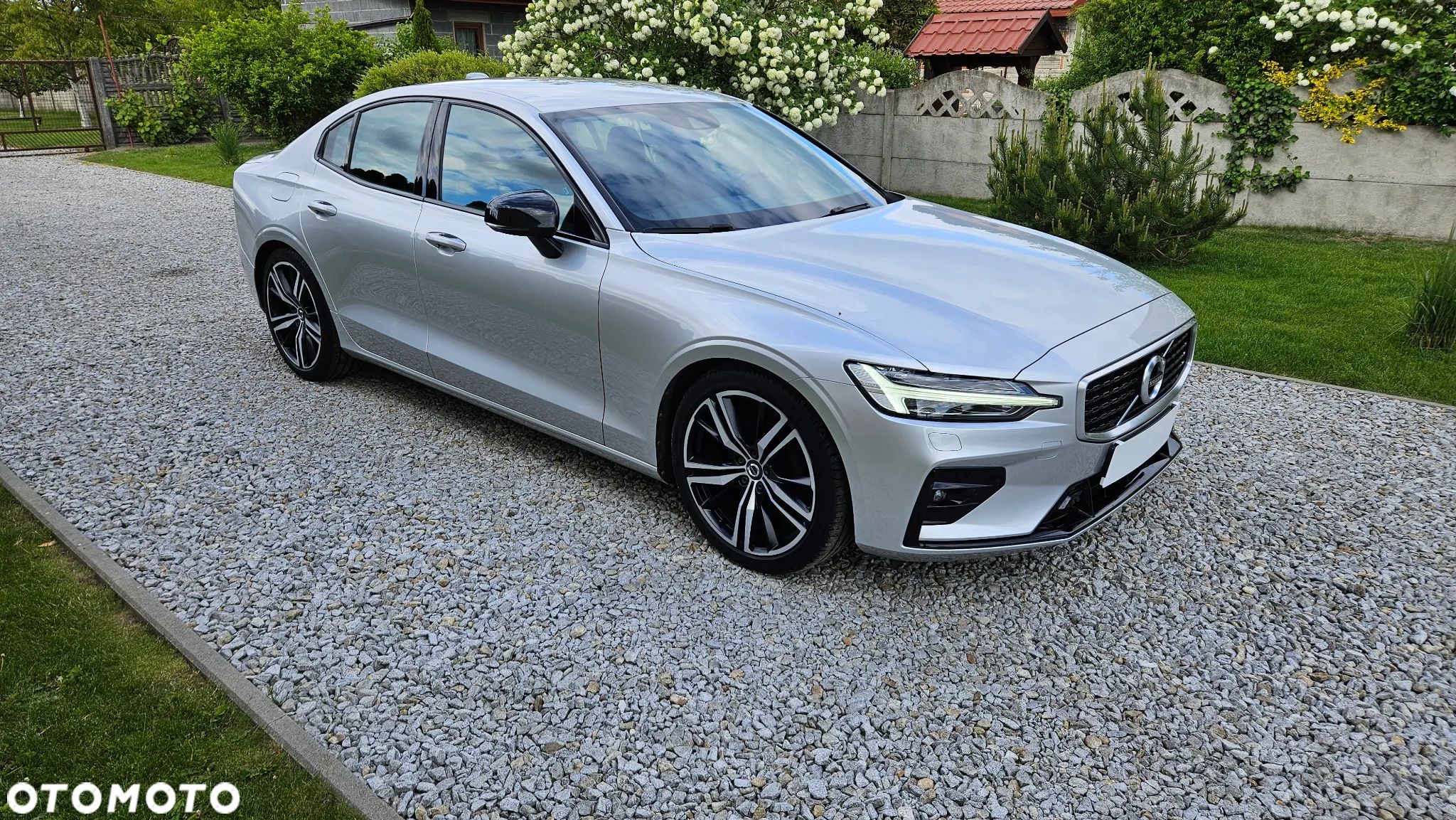 Volvo S60 T4 R-Design First Edition - 1
