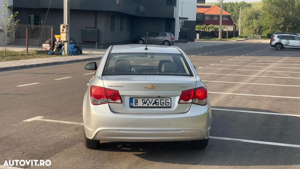 Chevrolet Cruze 1.7 DOHC LT - 4