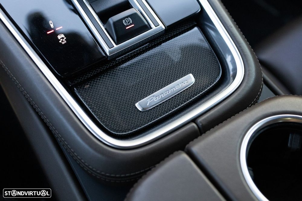 Porsche Panamera Sport Turismo 4 E-Hybrid - 11