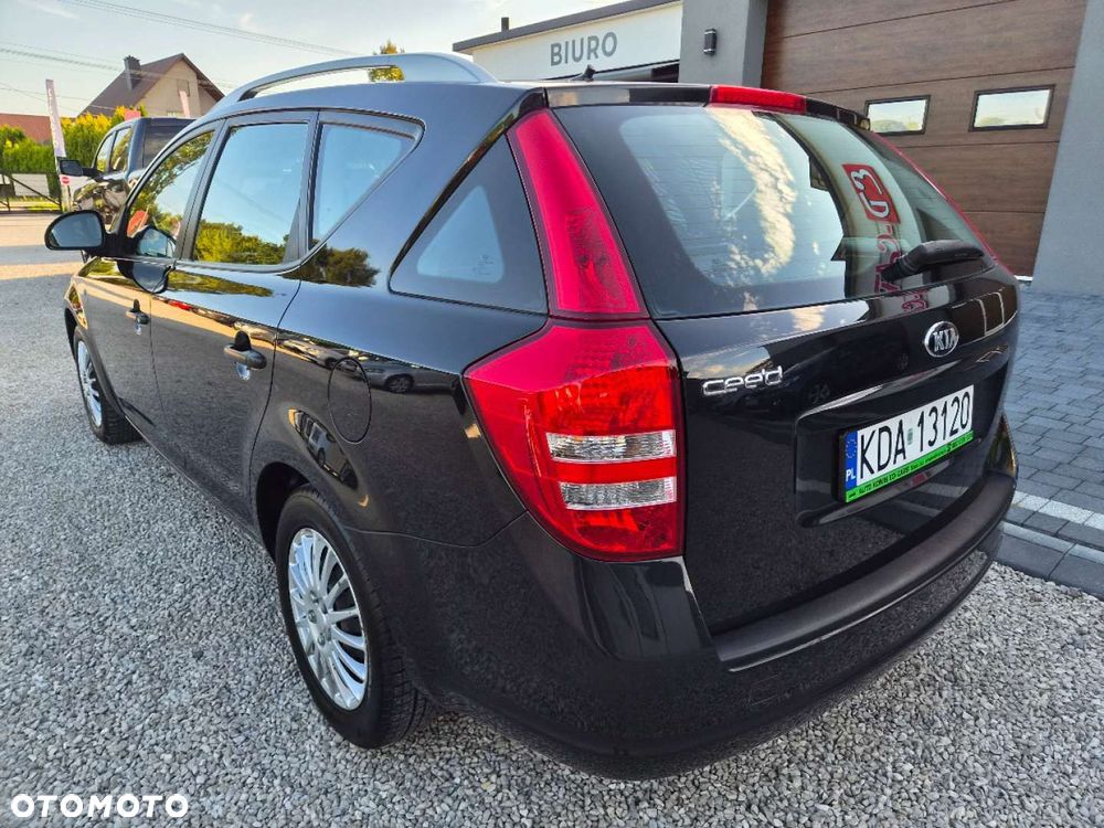 Kia Ceed - 6
