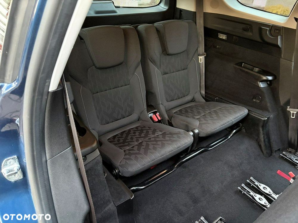 Renault Grand Scenic - 18