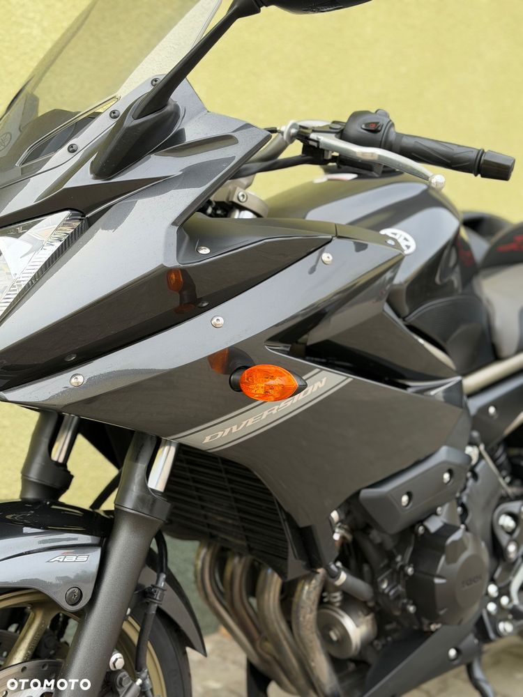 Yamaha XJ - 30