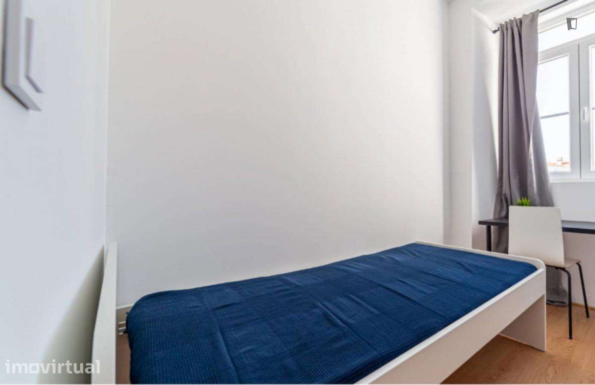 Quarto - localizado em Benfica Lisbon - Grande imagem: 2/11
