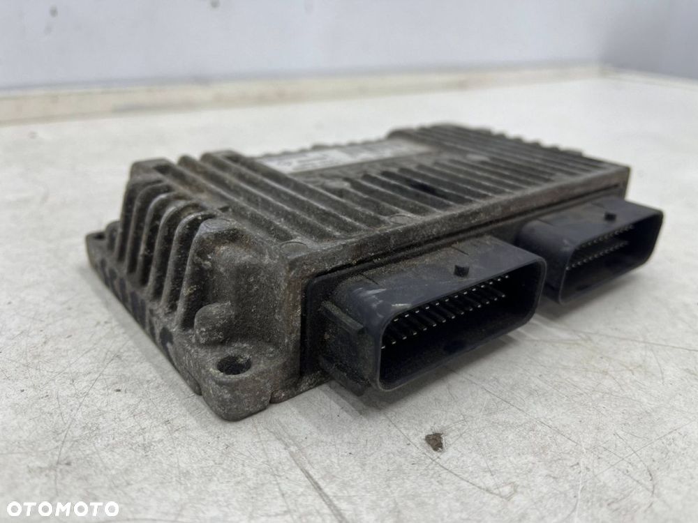 Komputer silnika Renault Scenic 1 I 96-03r. 1.6 Benzyna moduł sterownik ECU 8200191959 S105280024 - 3