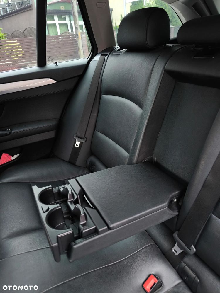 BMW Seria 5 520d - 25