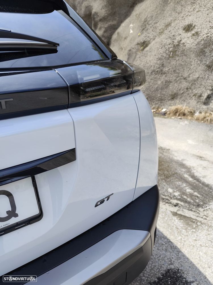 Peugeot e-2008 50 kWh GT - 13