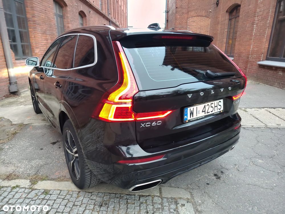 Volvo XC 60 D3 Drive-E R-Design Momentum - 2