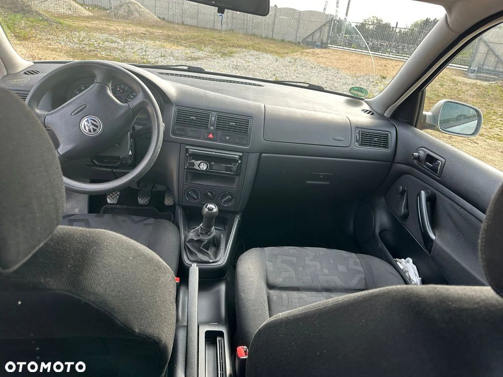Volkswagen Golf 1.6 - 5