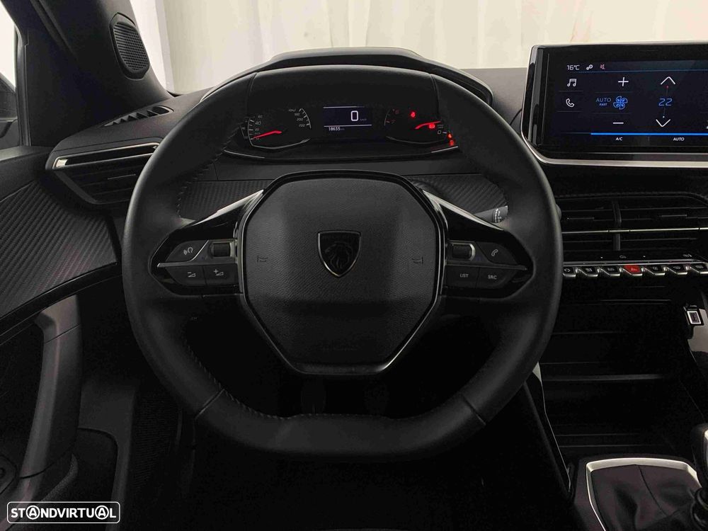 Peugeot 2008 1.2 PureTech Style - 12