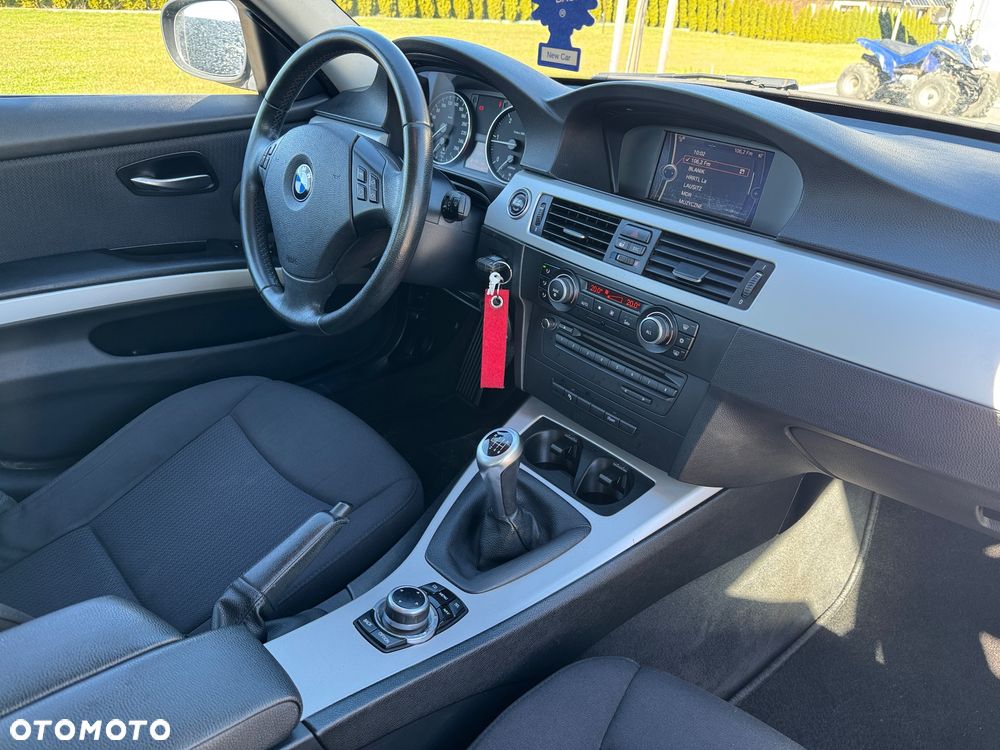 BMW Seria 3 318d DPF Edition Lifestyle - 21