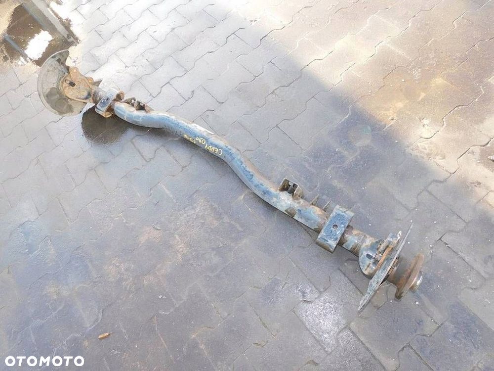 VW CADDY III 1.9TDI 05r BELKA OS ZAWIESZENIA TYŁ - 2