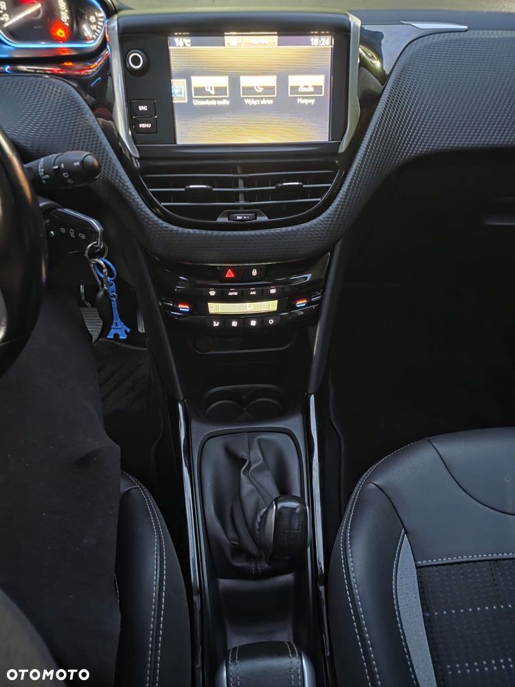 Peugeot 2008 PureTech 82 Allure - 22