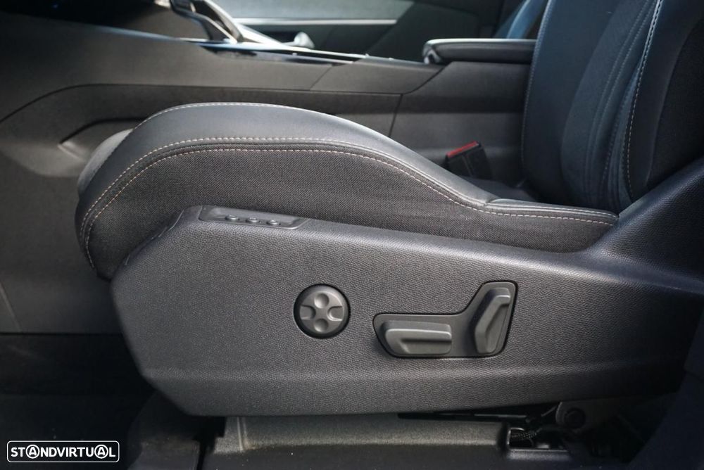 Peugeot 3008 1.5 BlueHDi GT EAT8 - 30