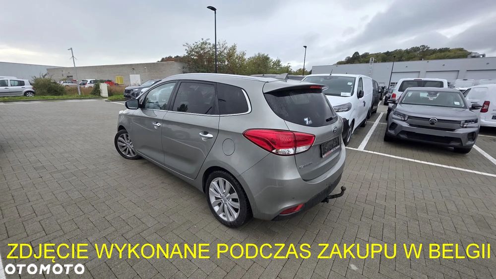 Kia Carens 1.7 CRDi XL 7os - 4
