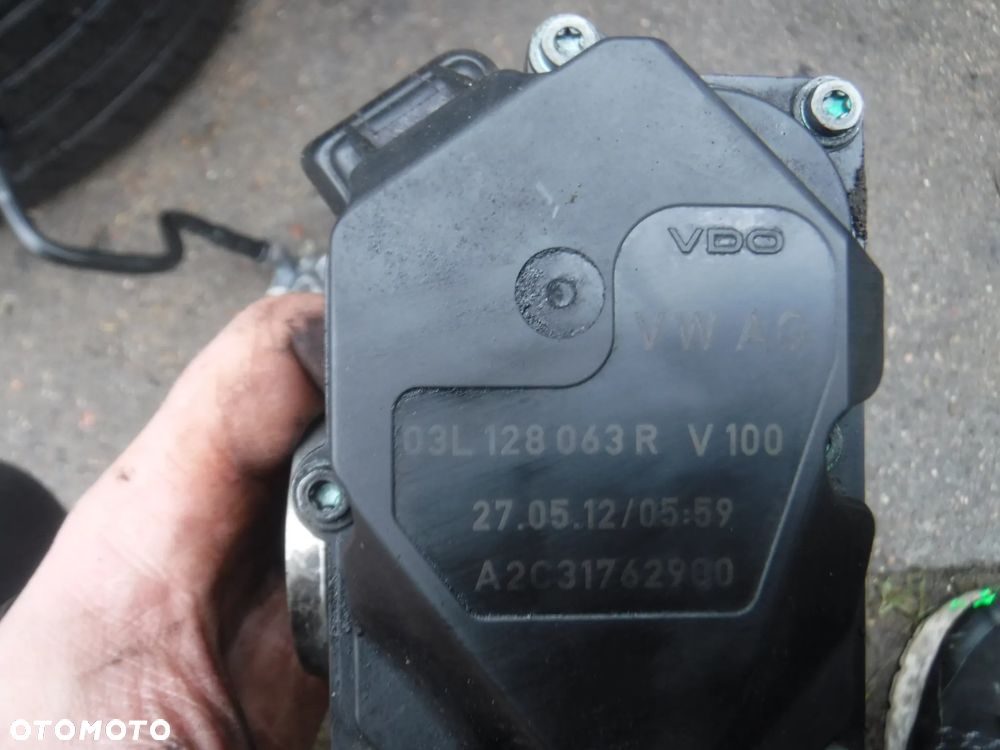 Vw Skoda Audi A4 B8 A5 2.0 TDI Q5  Superb Tiguan Passat Tiguan Seat przepustnica 03L128063R 03L128063E 03L128063T - 3