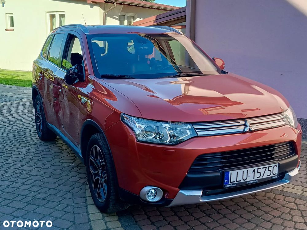 Mitsubishi Outlander Instyle NAVI + - 5