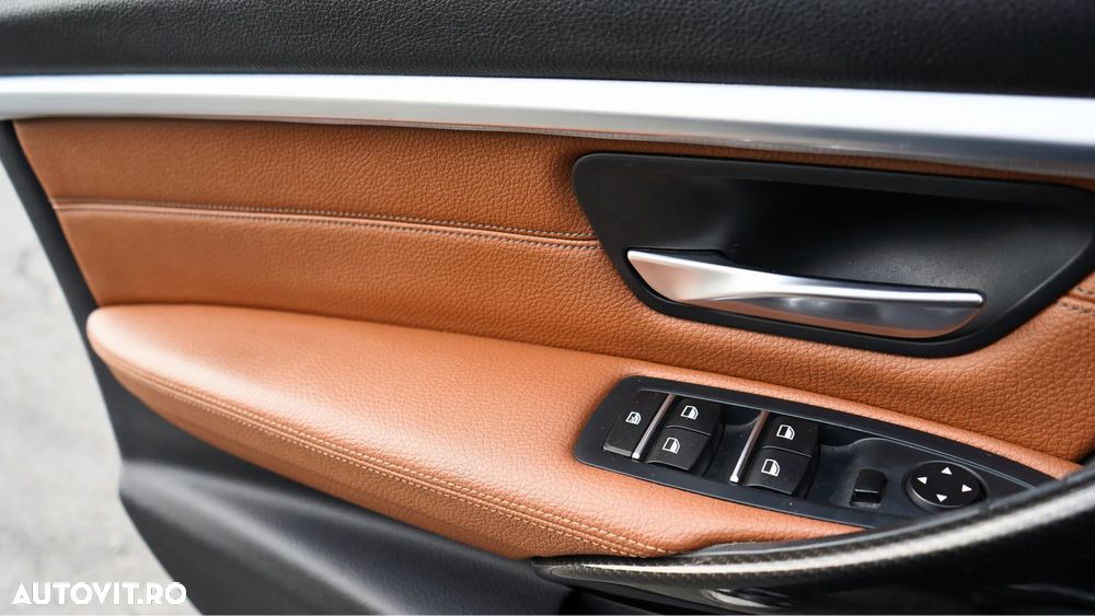 BMW Seria 3 330i xDrive AT Luxury Line - 15