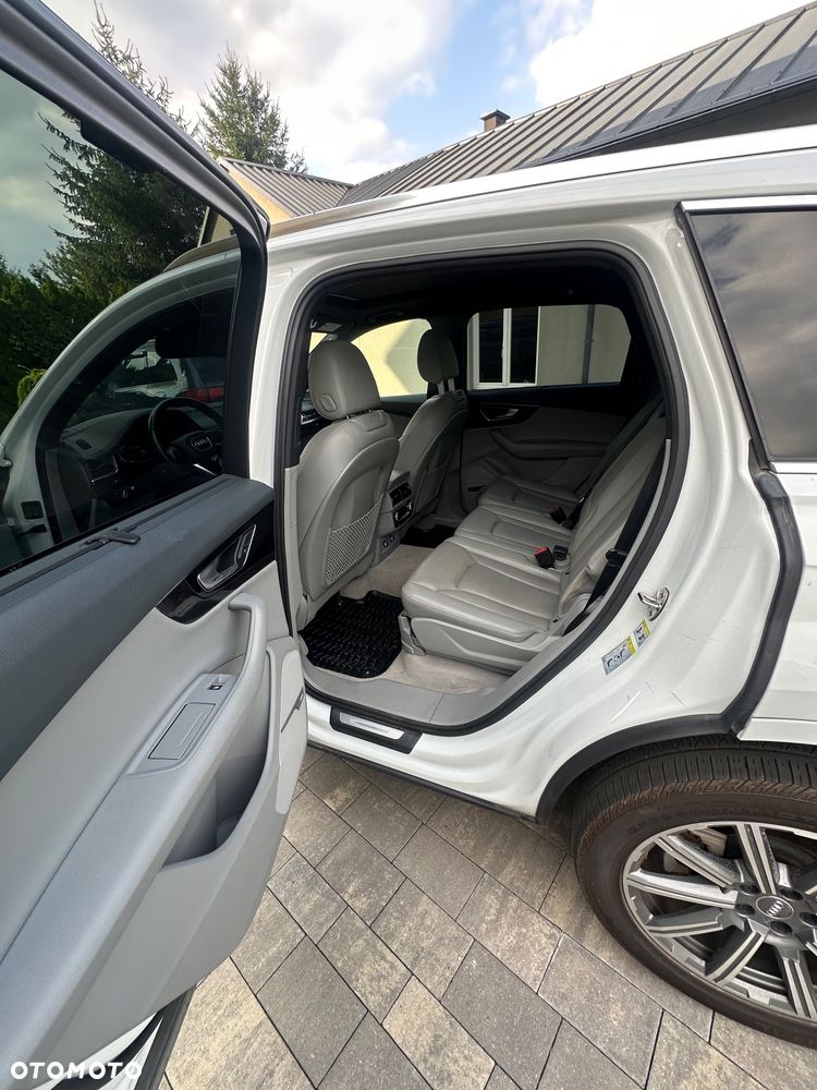 Audi Q7 - 30