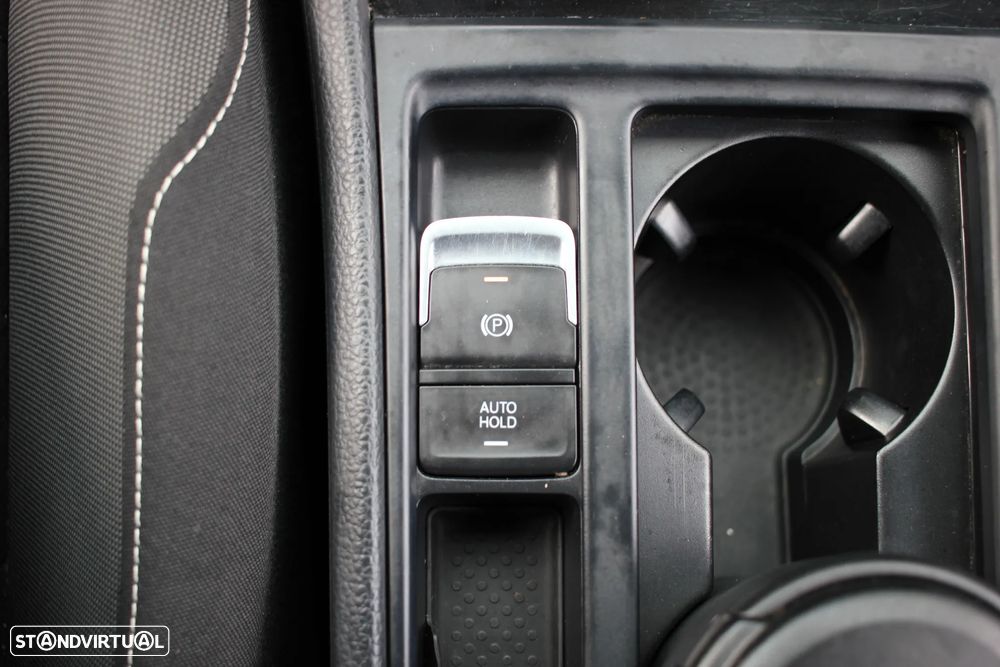 VW Golf 2.0 TDi Highline - 18