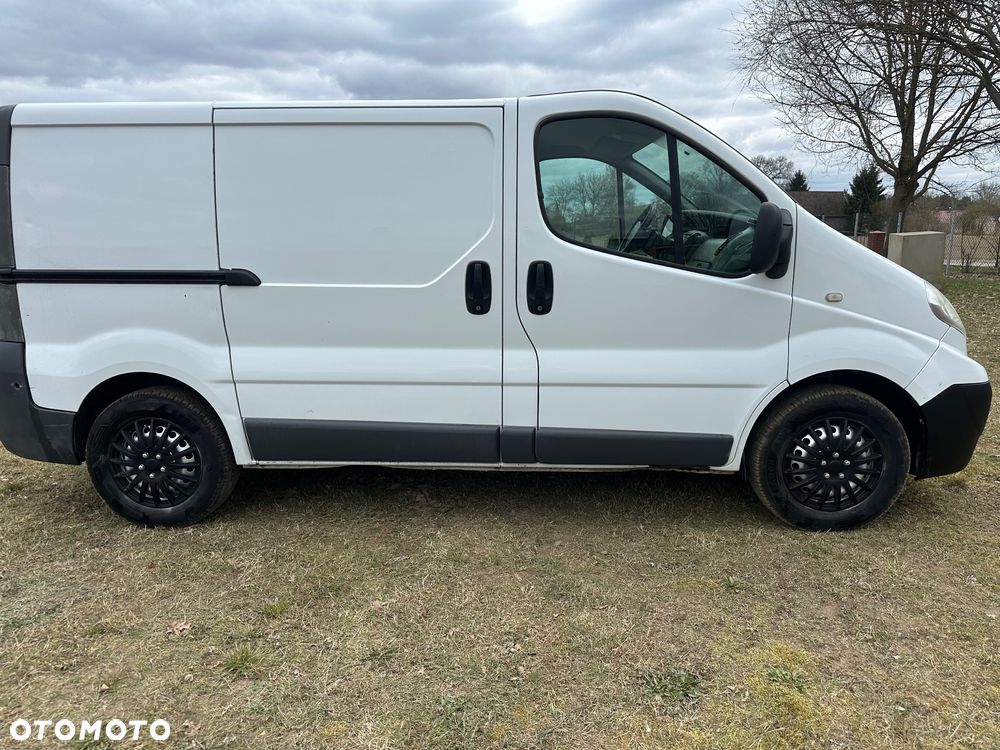 Nissan Primaster - 5