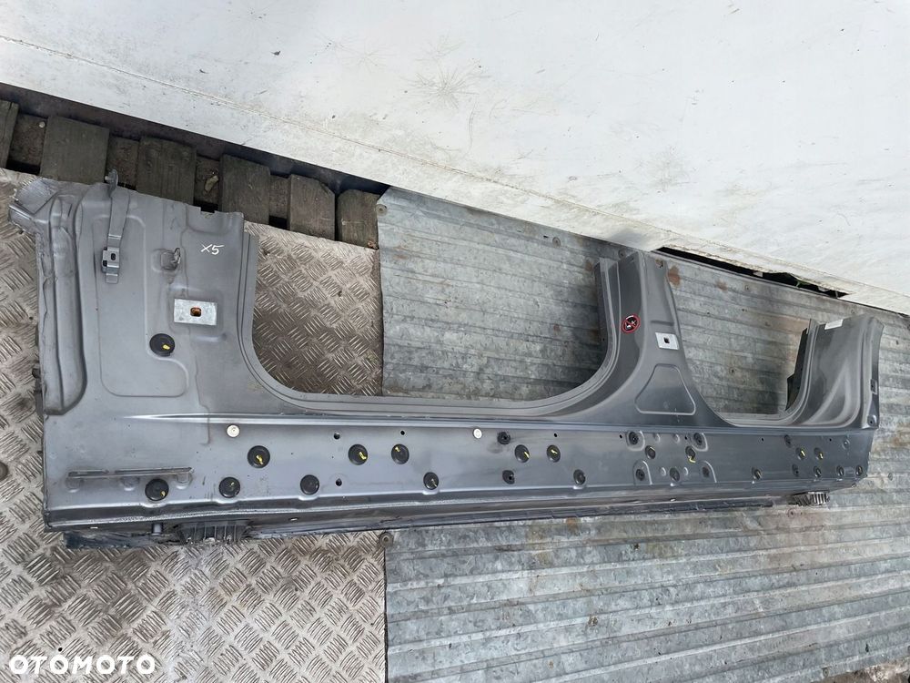 Prog lewy poszycie progu cwiartka lewa A52/7 SPACEGRAU BMW E70 X5 zdrowy - 4
