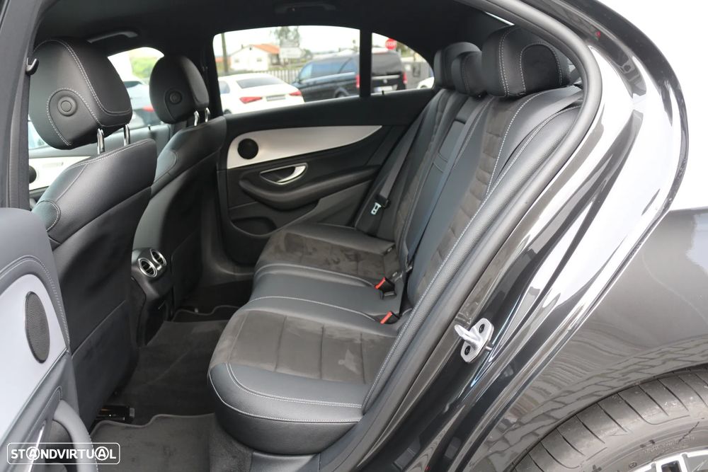 Mercedes-Benz E 300 de AMG Line - 37