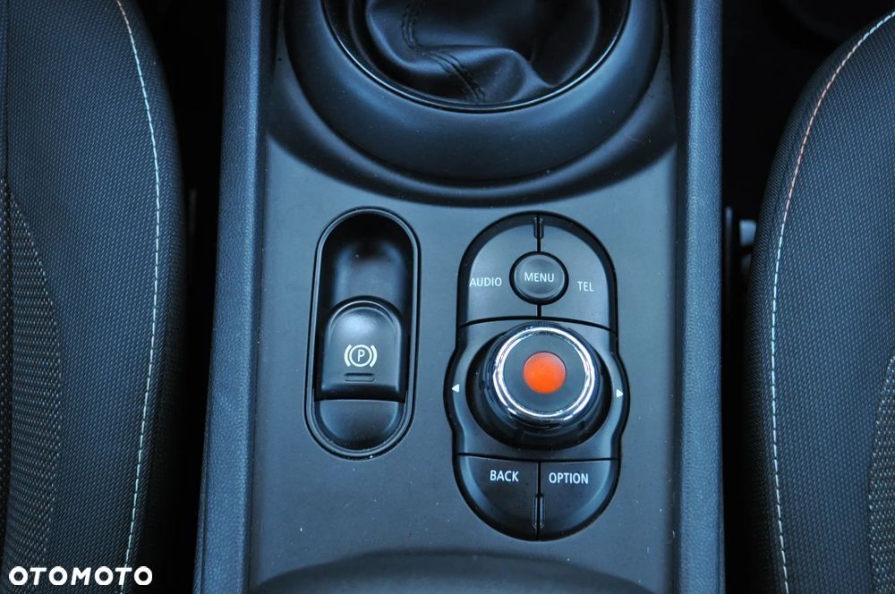 MINI Clubman Cooper D Essential Trim - 24