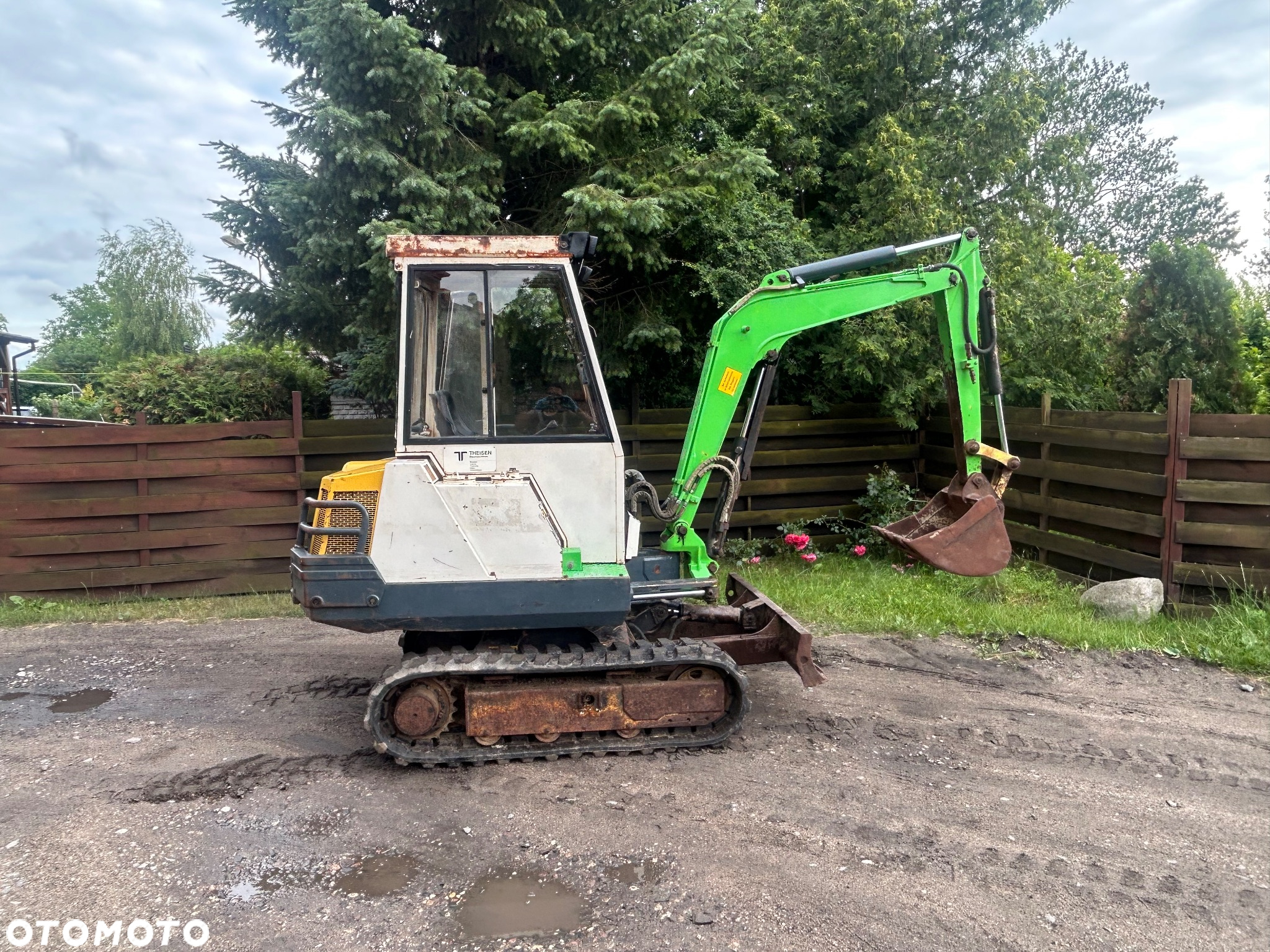 Yanmar B22 - 19