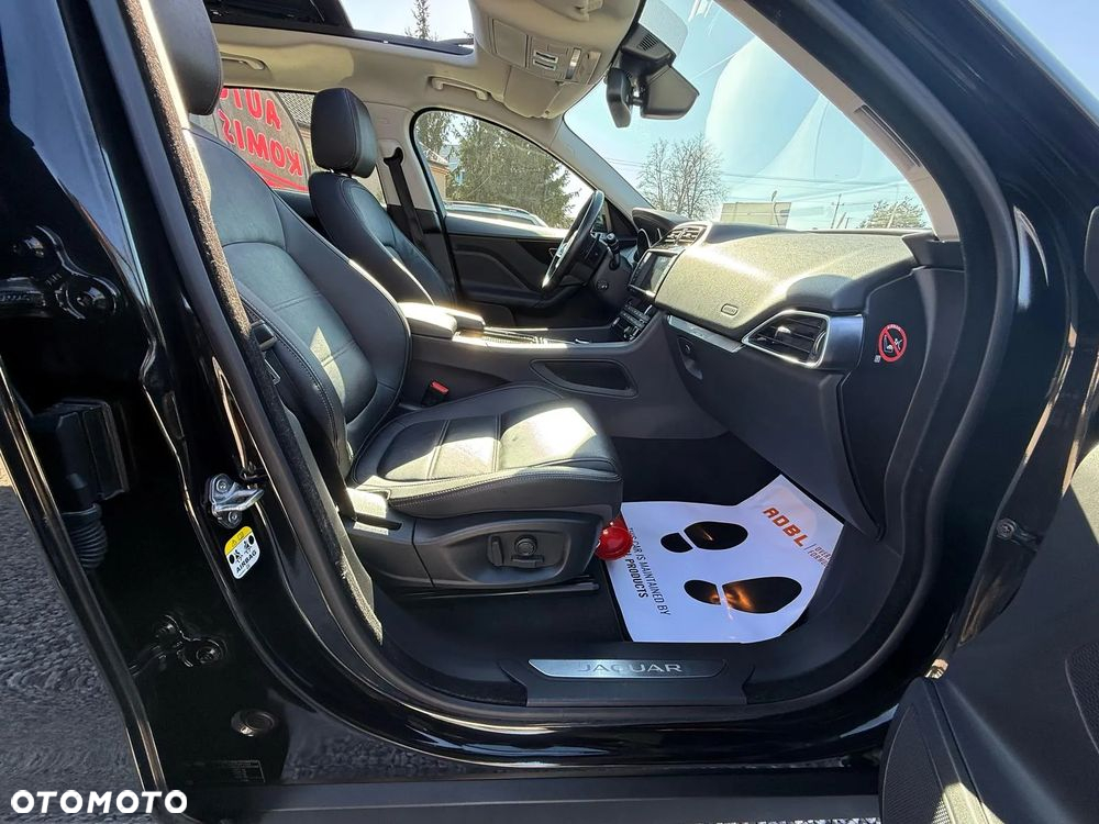 Jaguar F-Pace 20d AWD Prestige - 20