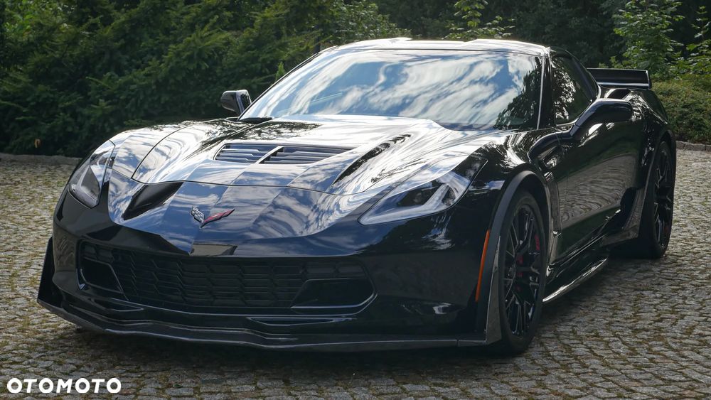 Chevrolet Corvette - 5