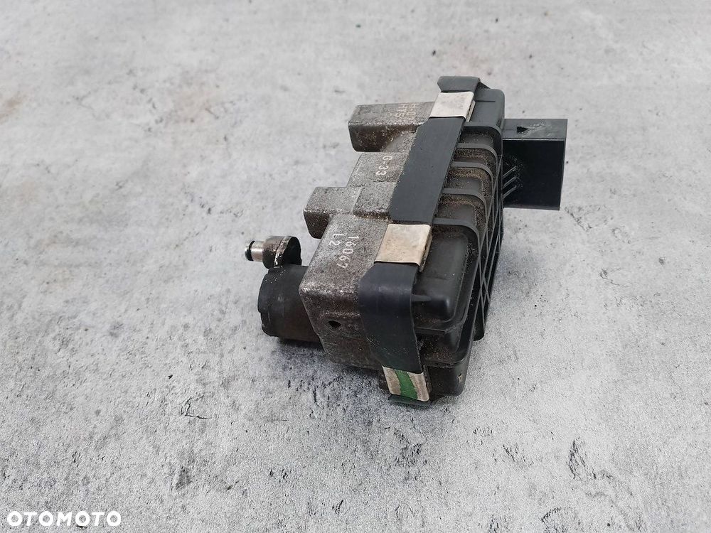 NASTAWNIK TURBINY LAND ROVER FREELANDER II 6NW009483  G-33 HELLA  2.2 - 3