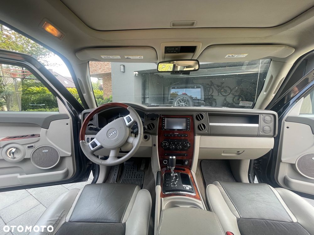 Jeep Commander 5.7 V8 Overland - 13