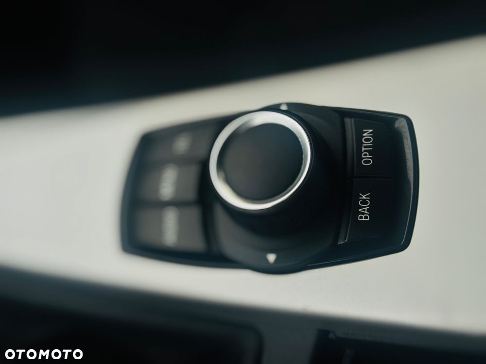 BMW Seria 3 316d DPF Edition Exclusive - 11
