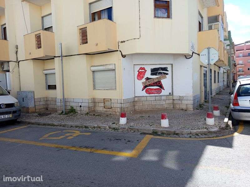 Rés do chão em armação de pêra - Grande imagem: 2/4