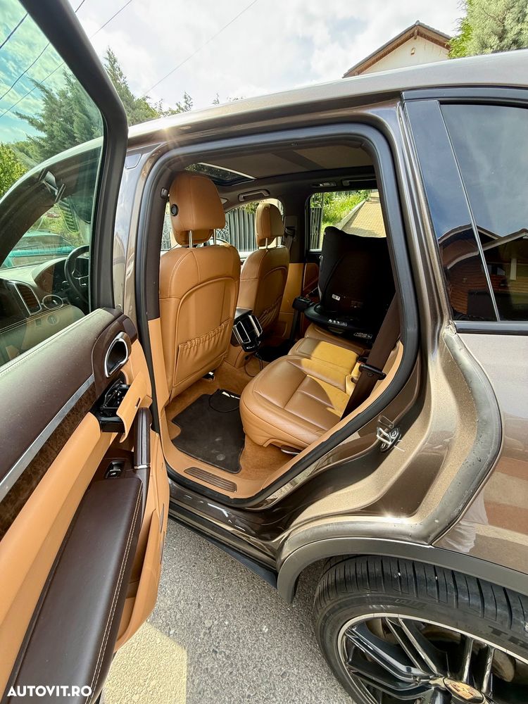 Porsche Cayenne - 20