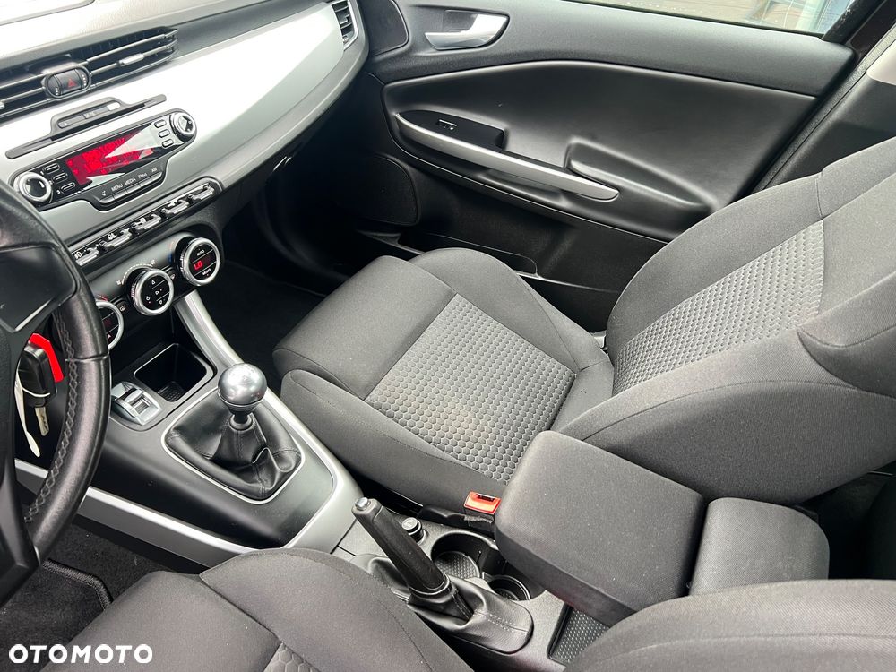 Alfa Romeo Giulietta 1.6 JTDM Sprint - 11