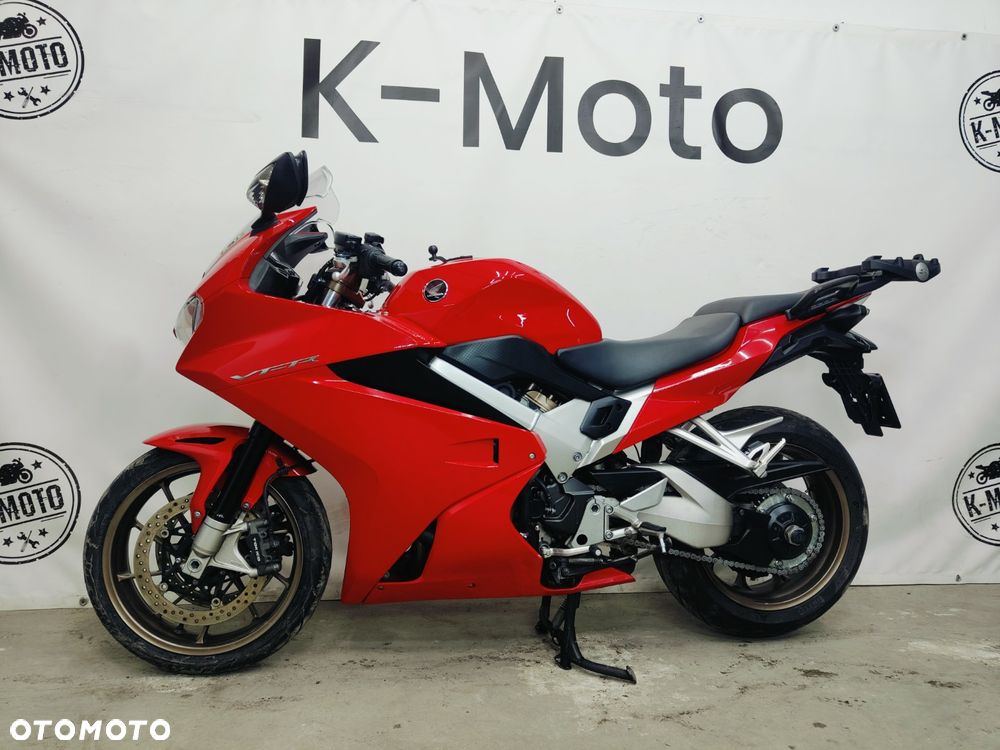 Honda VFR - 18