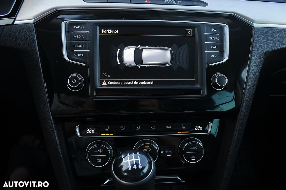 Volkswagen Passat 2.0 TDI Highline - 20